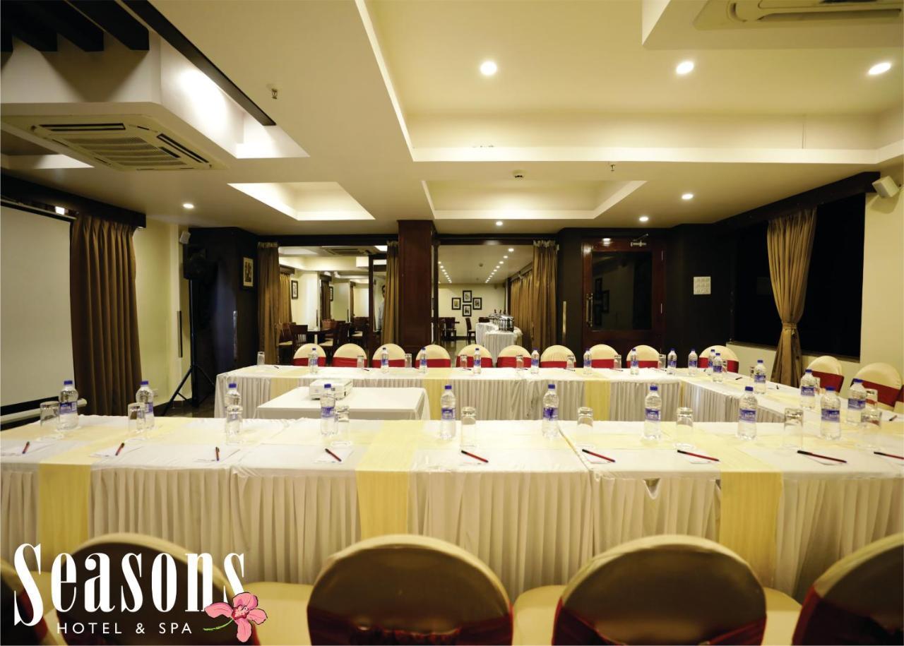 Seasons Hotel & Spa Madgaon Exterior photo