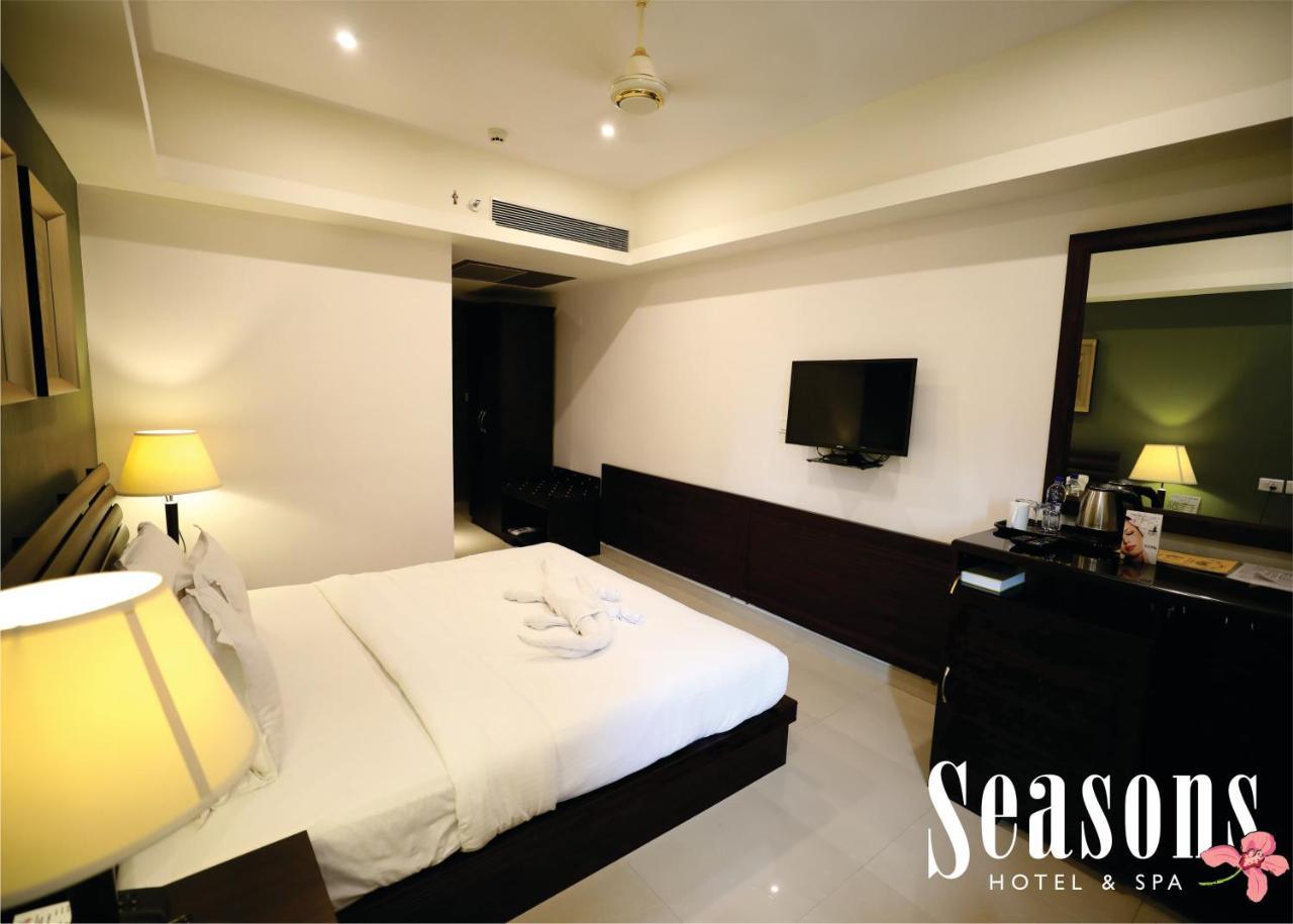 Seasons Hotel & Spa Madgaon Exterior photo