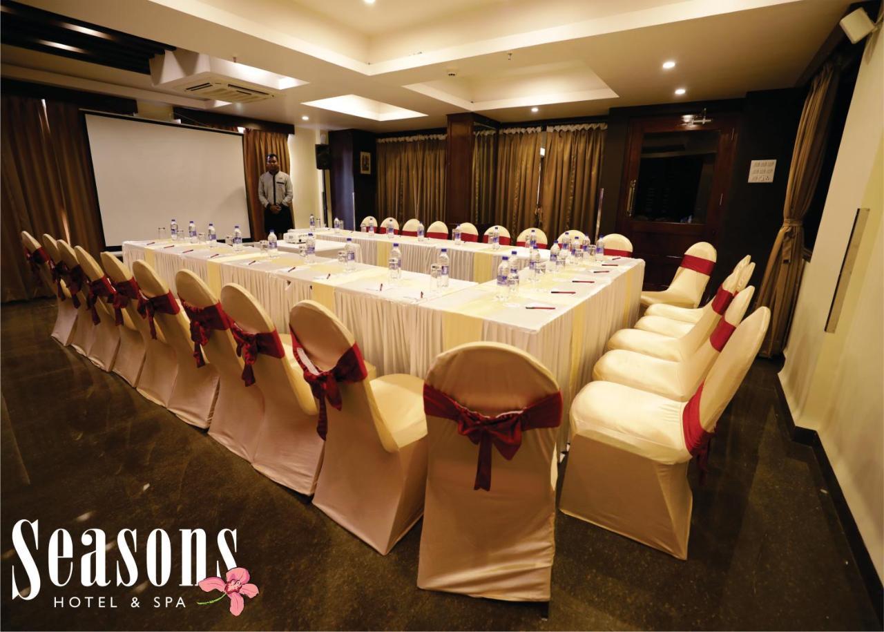 Seasons Hotel & Spa Madgaon Exterior photo